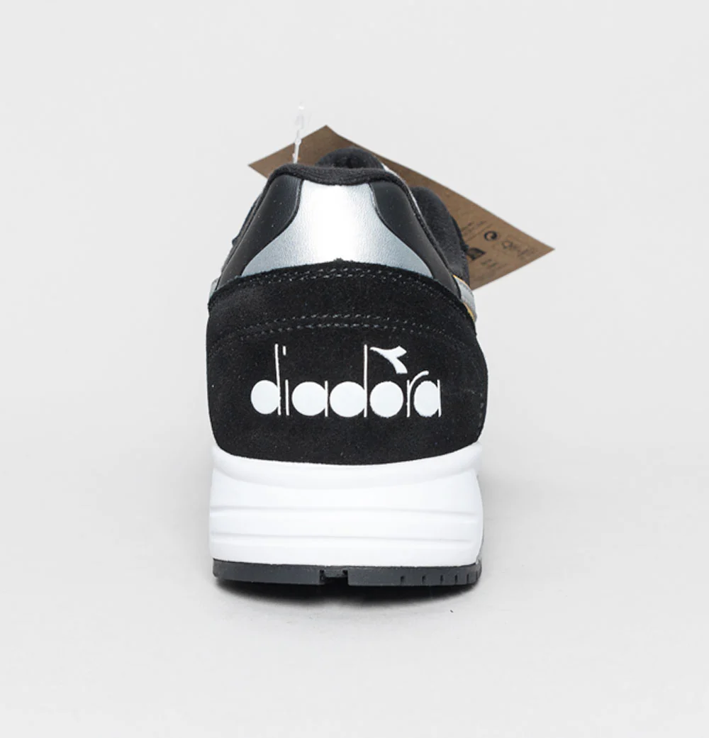 Diadora N902 Trainers Black/Black - Image 5