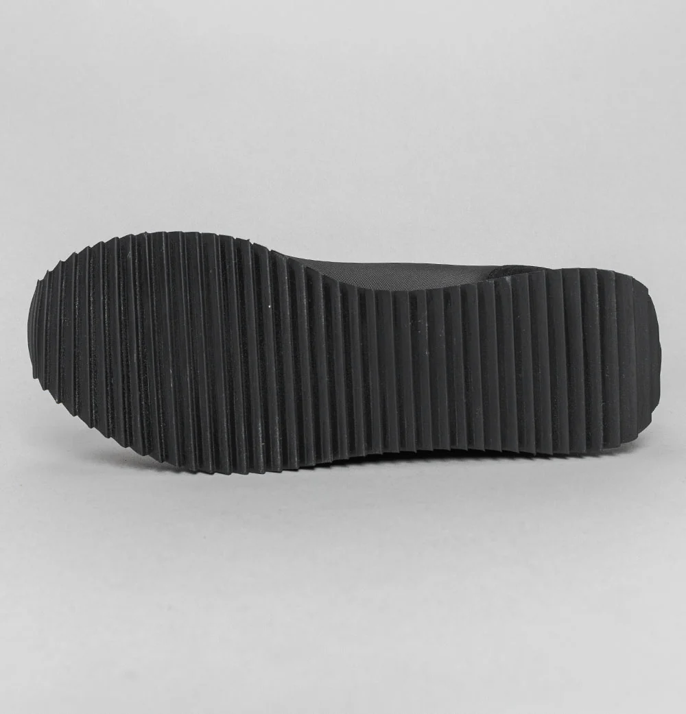 EA7 Emporio Armani Gold Logo Trainers Triple Black/Gold - Image 6
