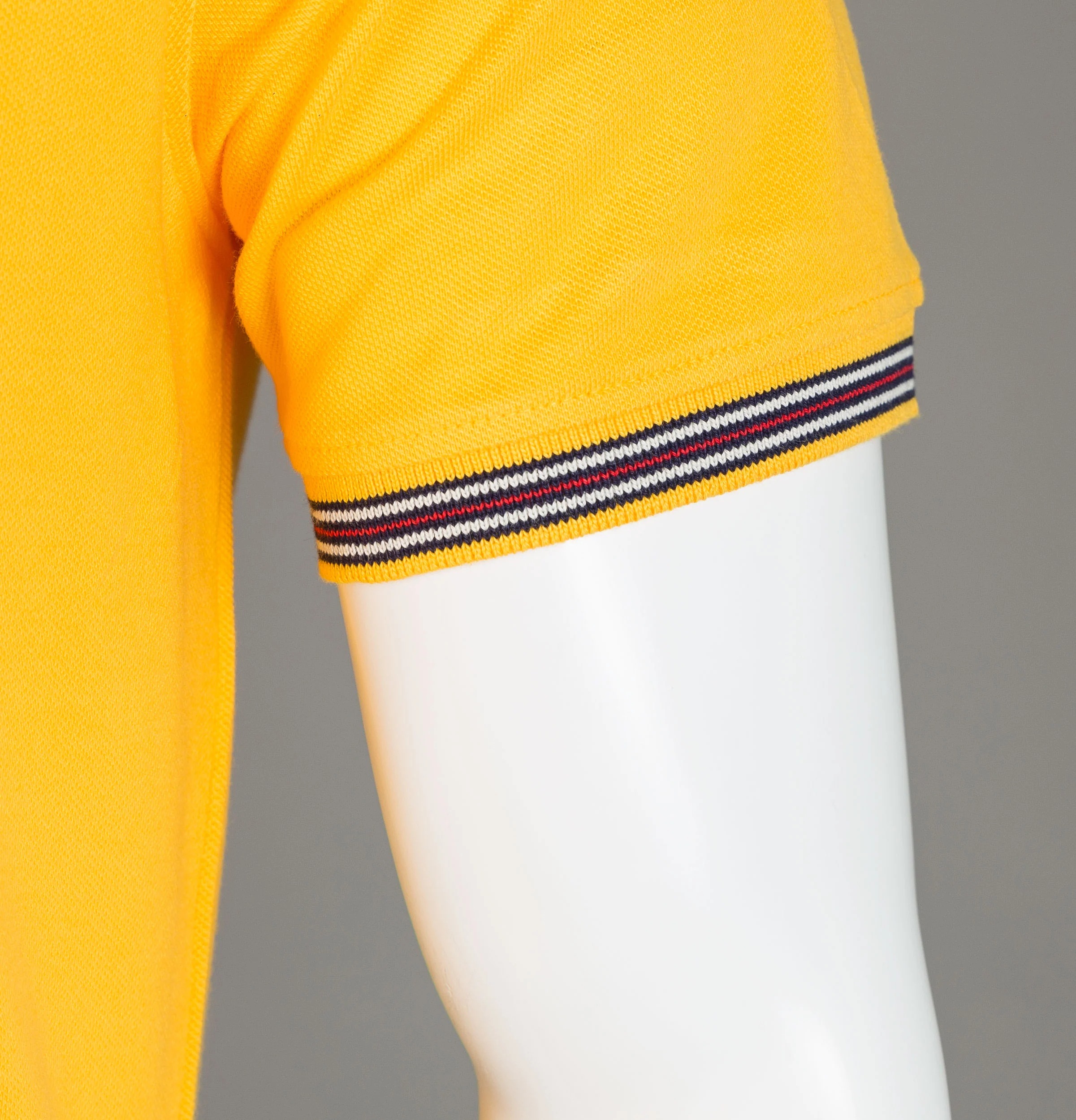 Fila Vintage Matcho 4 Polo shirt Gold - Image 5