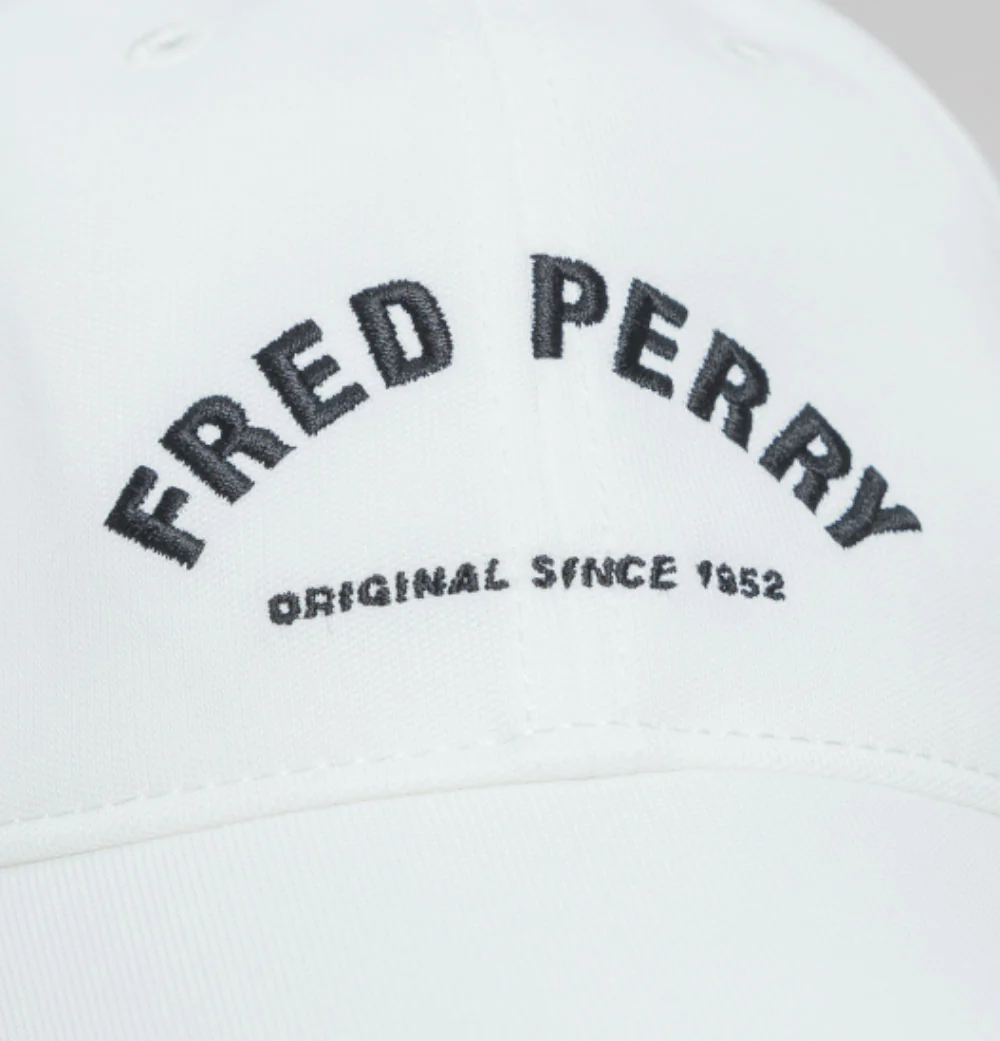 Fred Perry Arch Branded Tricot Cap Snow White - Image 3
