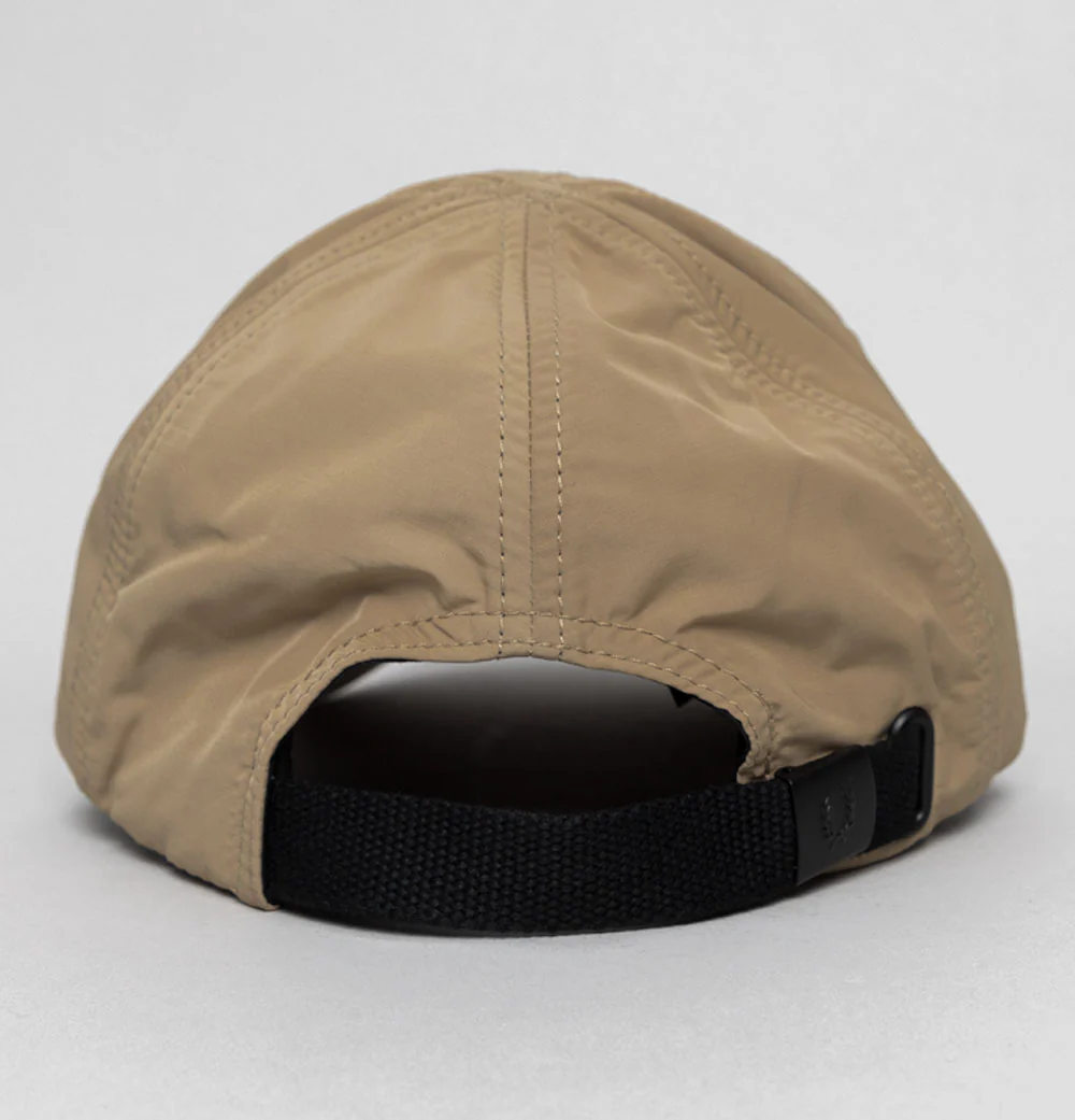 Fred Perry Laurel Wreath Patch Cap Warm Stone - Image 4