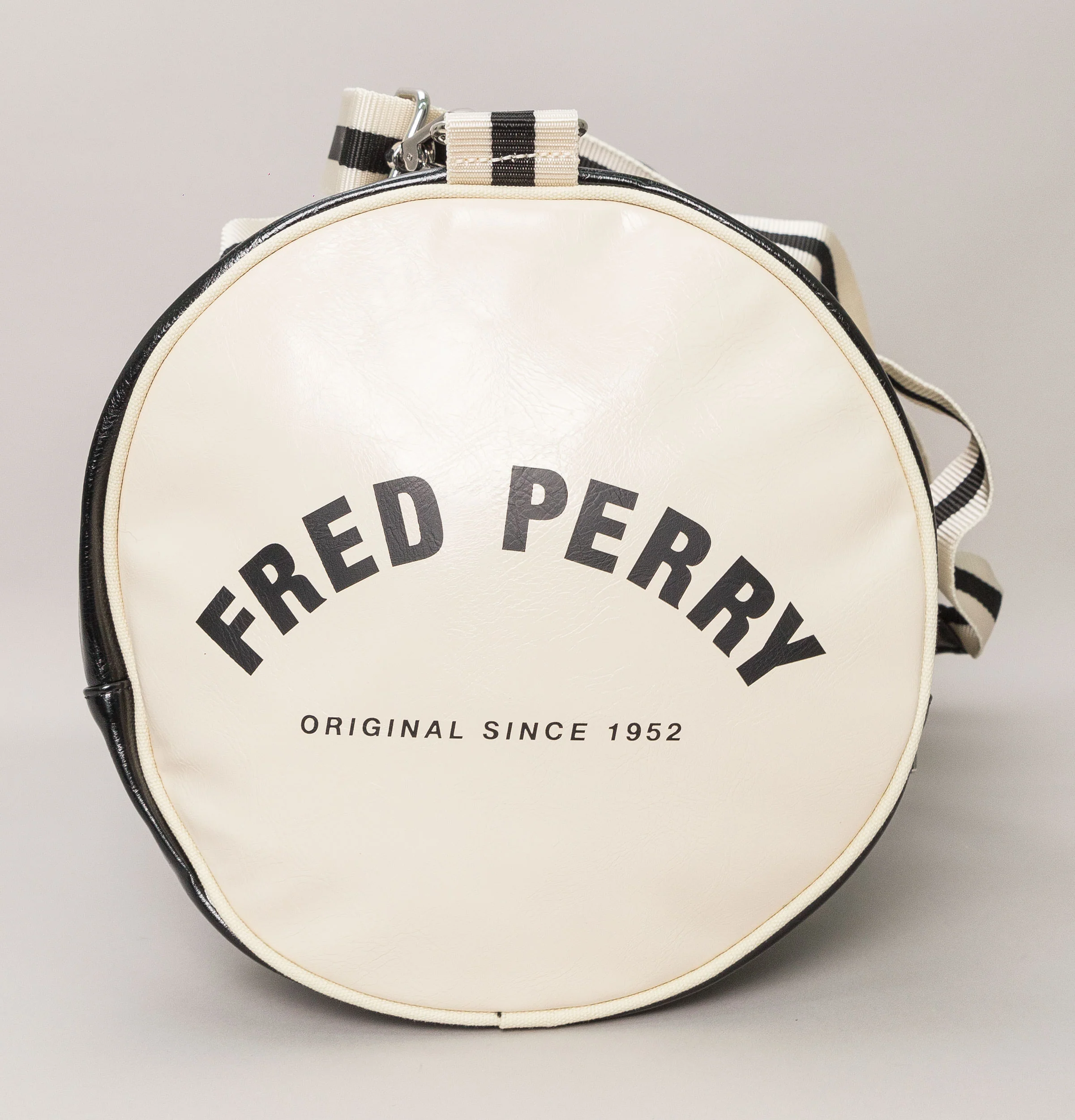 Fred Perry New Classic Barrel Bag Black/Ecru - Image 4