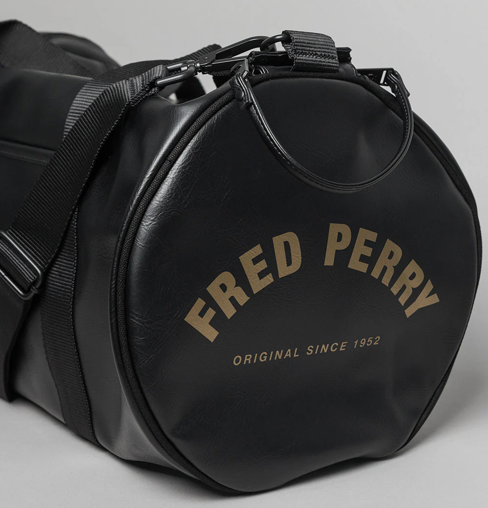 Fred Perry Tonal Barrel Bag Black - Image 3