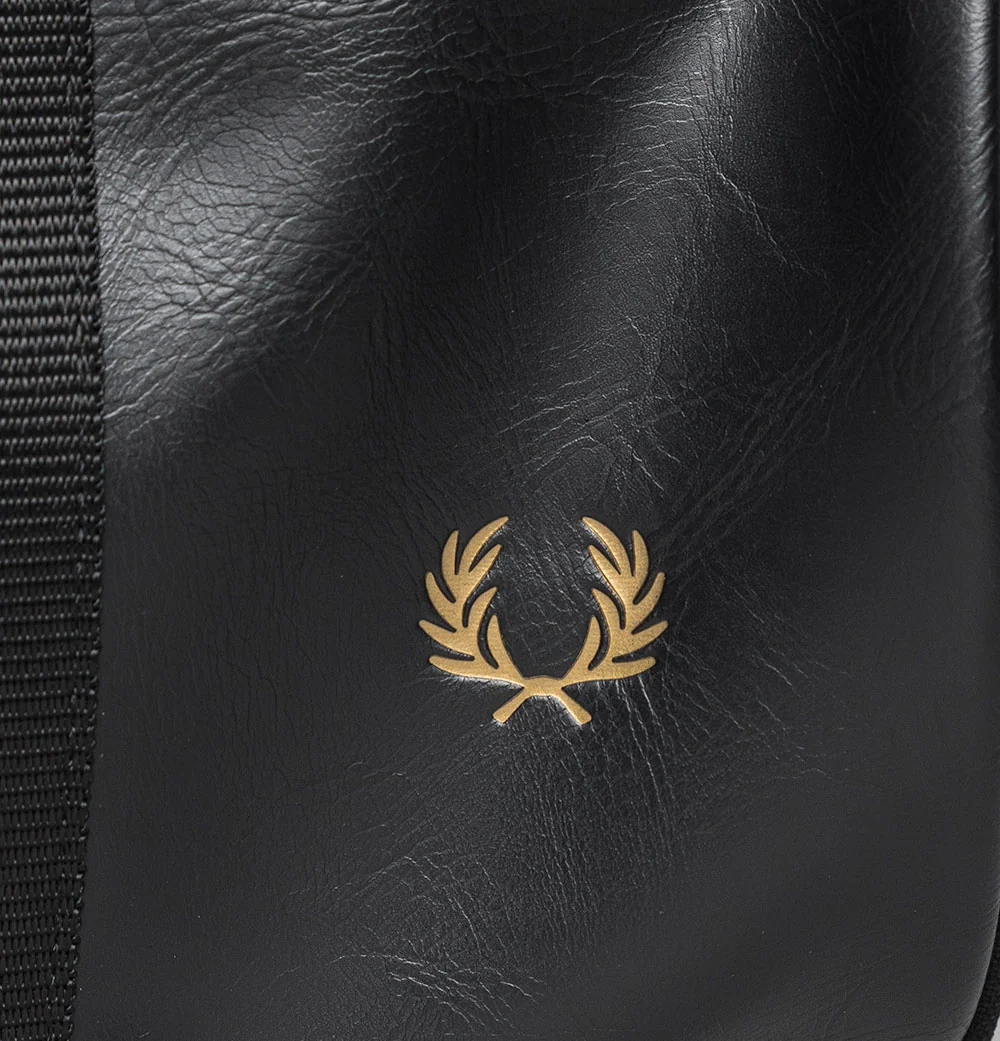 Fred Perry Tonal Barrel Bag Black - Image 4