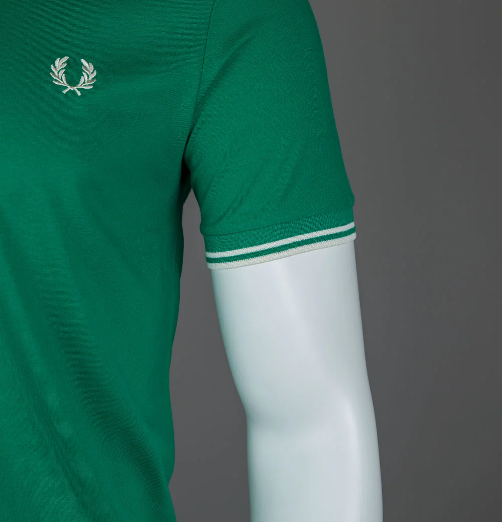 Fred Perry Twin Tipped T-Shirt Label Green/Ecru - Image 5