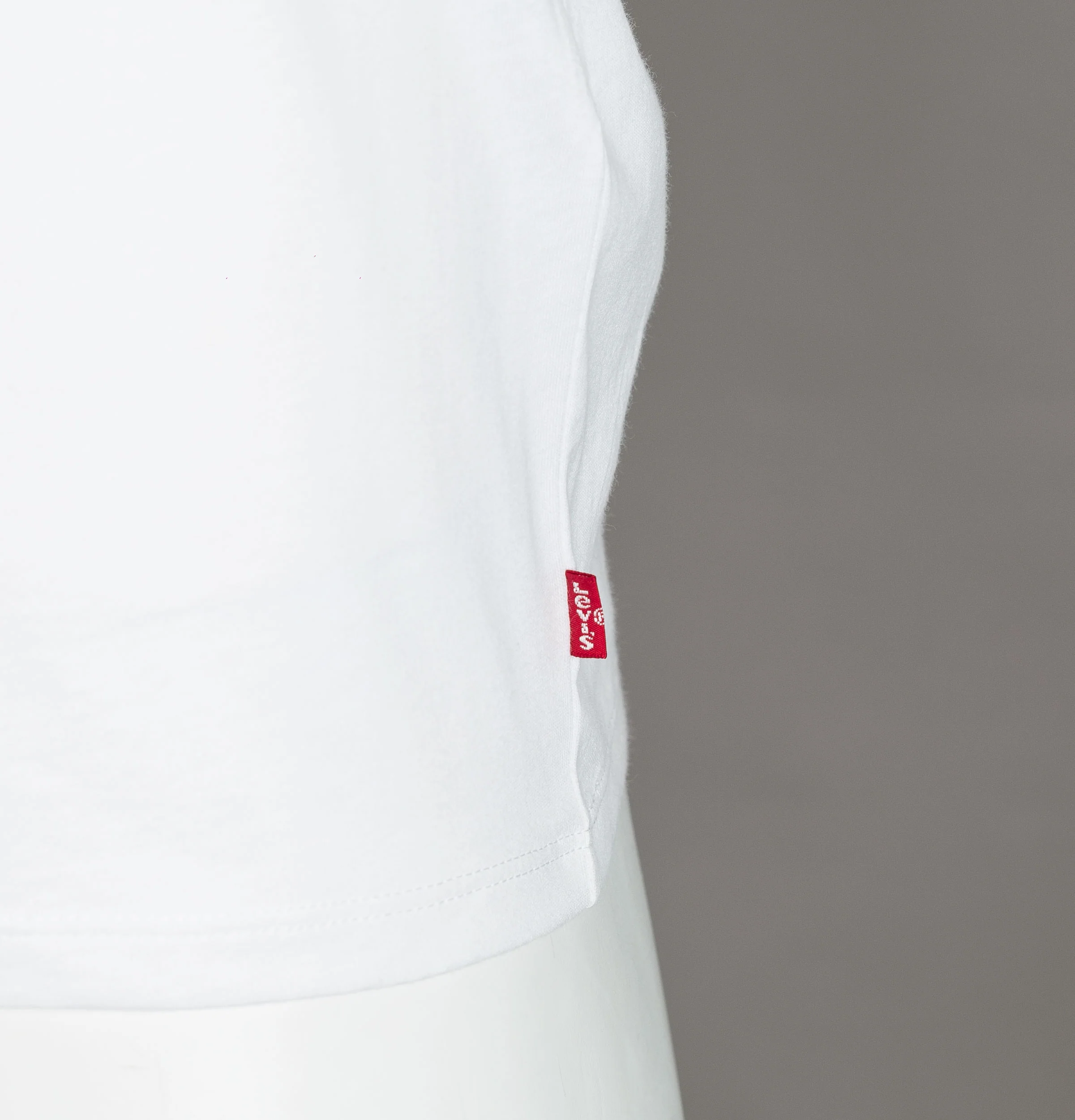 Levi's® Housemark Graphic T-Shirt White/Camo - Image 4